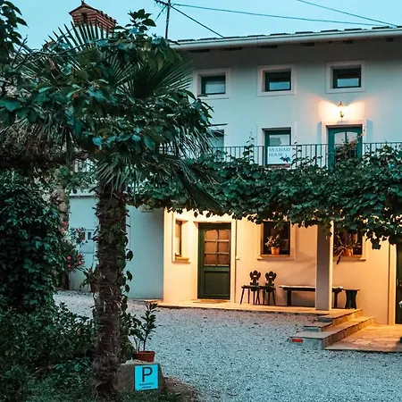 Apartment Mulberry House