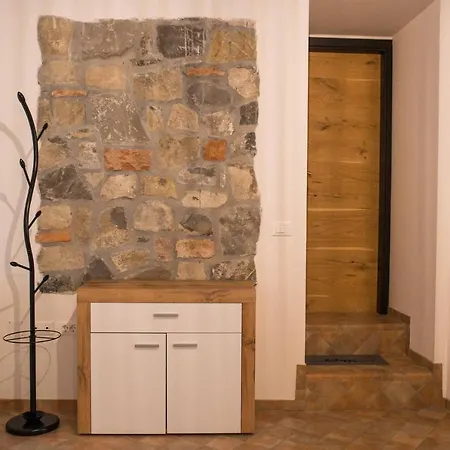 Mulberry House Apartment Sempas