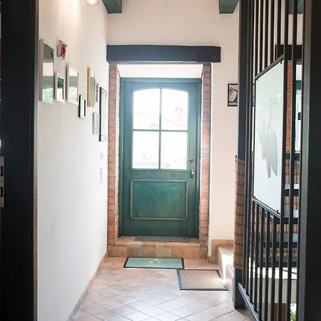 Apartment Mulberry House Sempas