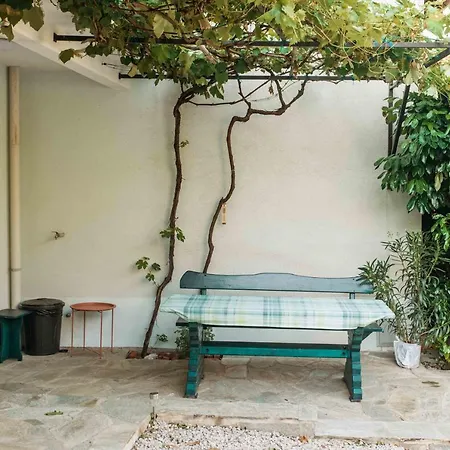 Mulberry House Апартаменты *