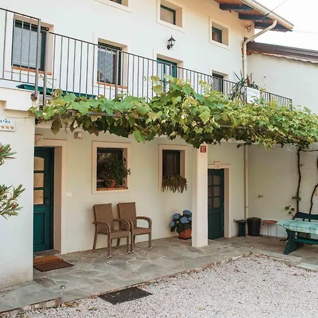 Mulberry House Apartman *