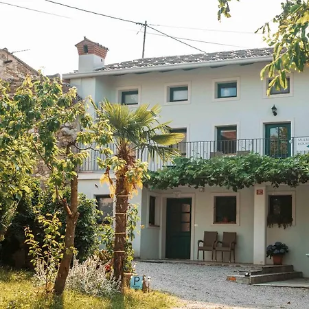 Mulberry House Apartman Sempas