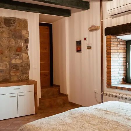 Apartment Mulberry House Sempas