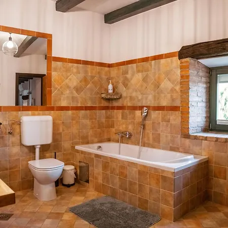 Mulberry House Apartment