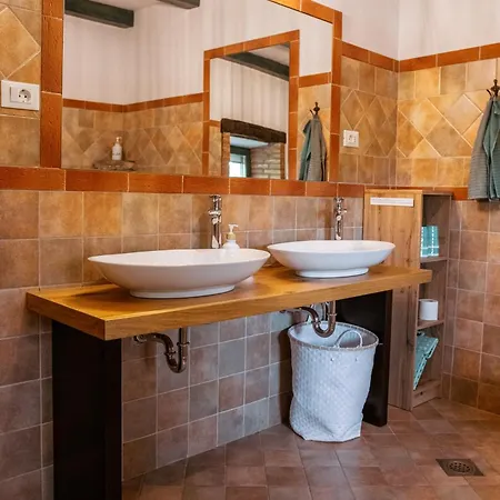 Mulberry House Apartment
