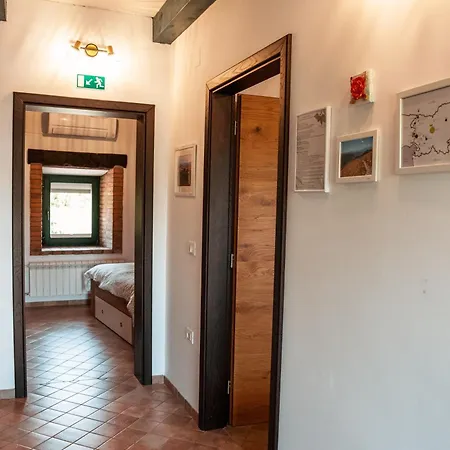 Mulberry House * Sempas