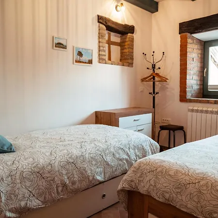 Mulberry House Apartman Sempas