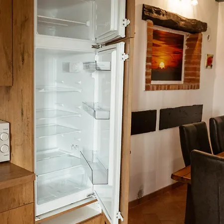 Mulberry House * Sempas