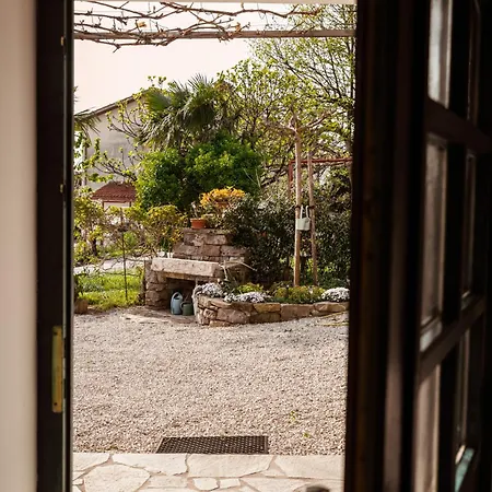 Apartman Mulberry House