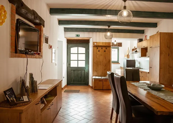 Mulberry House Daire Sempas