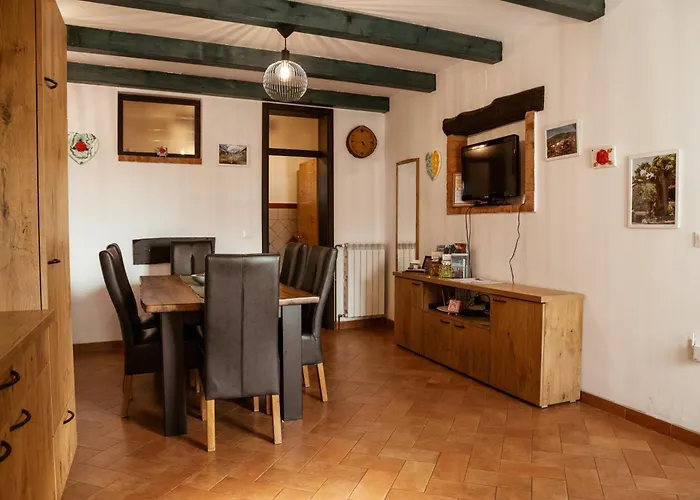 Mulberry House * Sempas