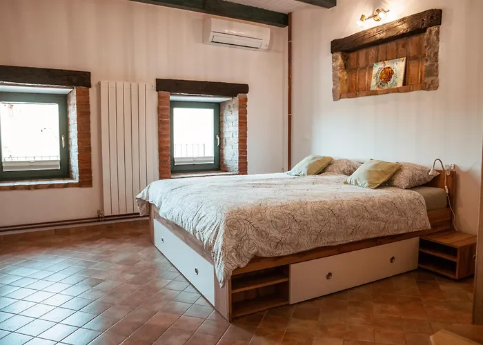 Daire Mulberry House Sempas